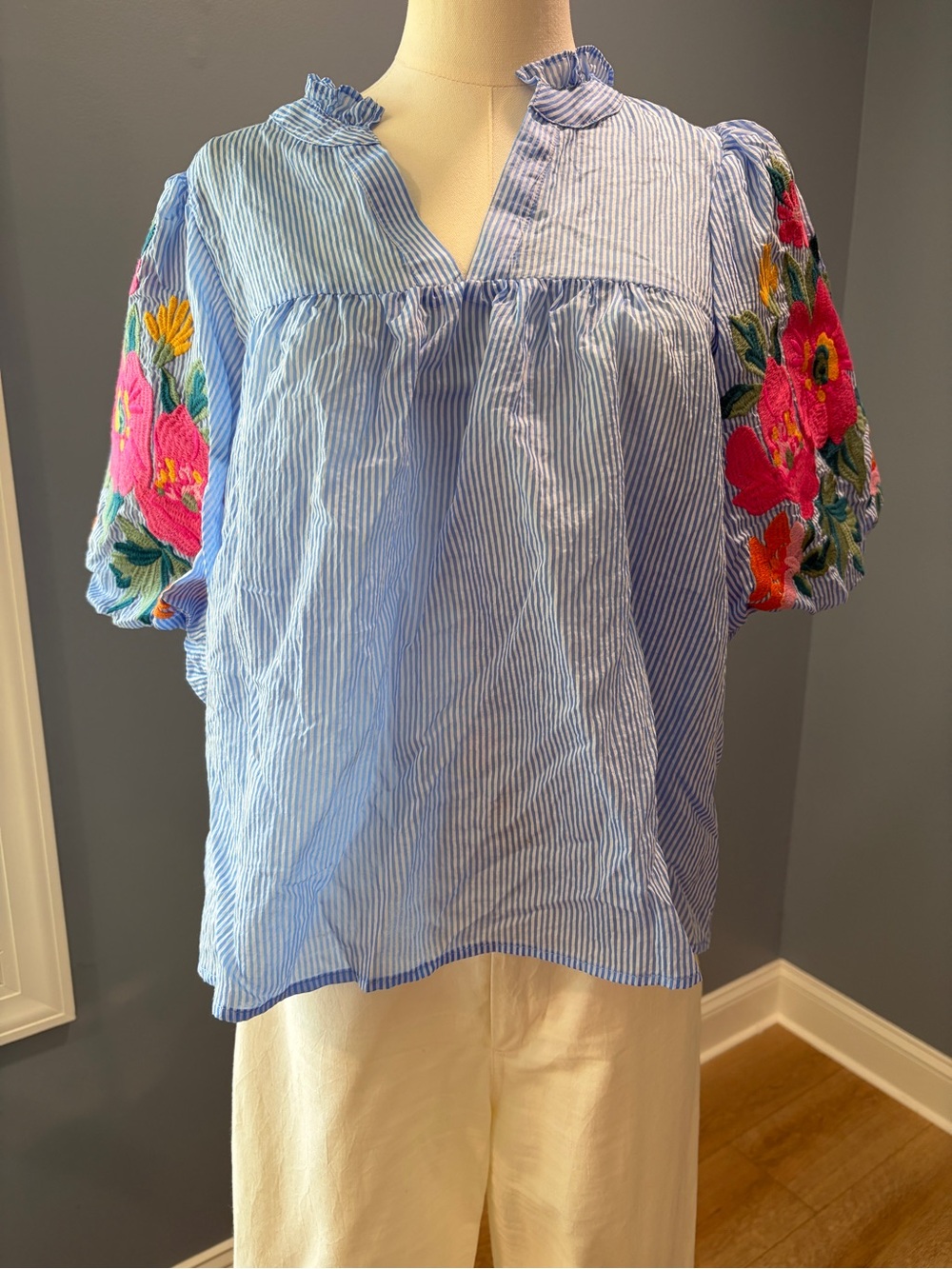 THML Blue Stripe Floral Embroidered Puff Sleeve Blouse M - Picture 8 of 8